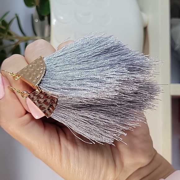 🔥LAST PAIR🔥 Marabou Style Tassel Drop Earrings - Picture 6 of 8